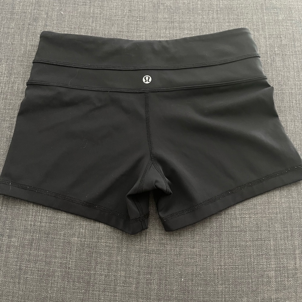Lululemon Black Shorts size 6